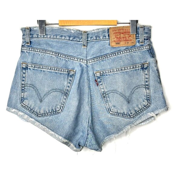Levis 550 Womens Jean Shorts Distressed DIY Cut Off Denim Light Wash Blue Sz 32 - Picture 2 of 8